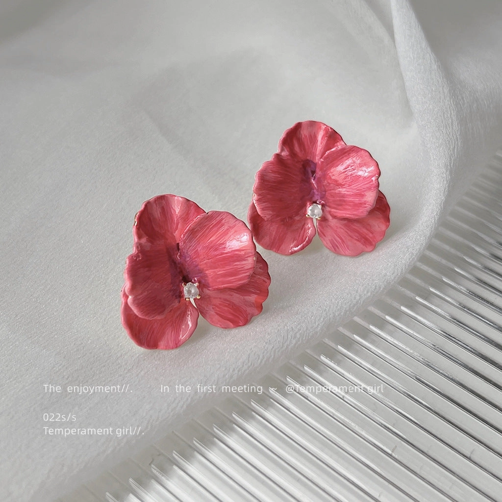 Wholesale 14K Stereo Petal Alloy Earrings
