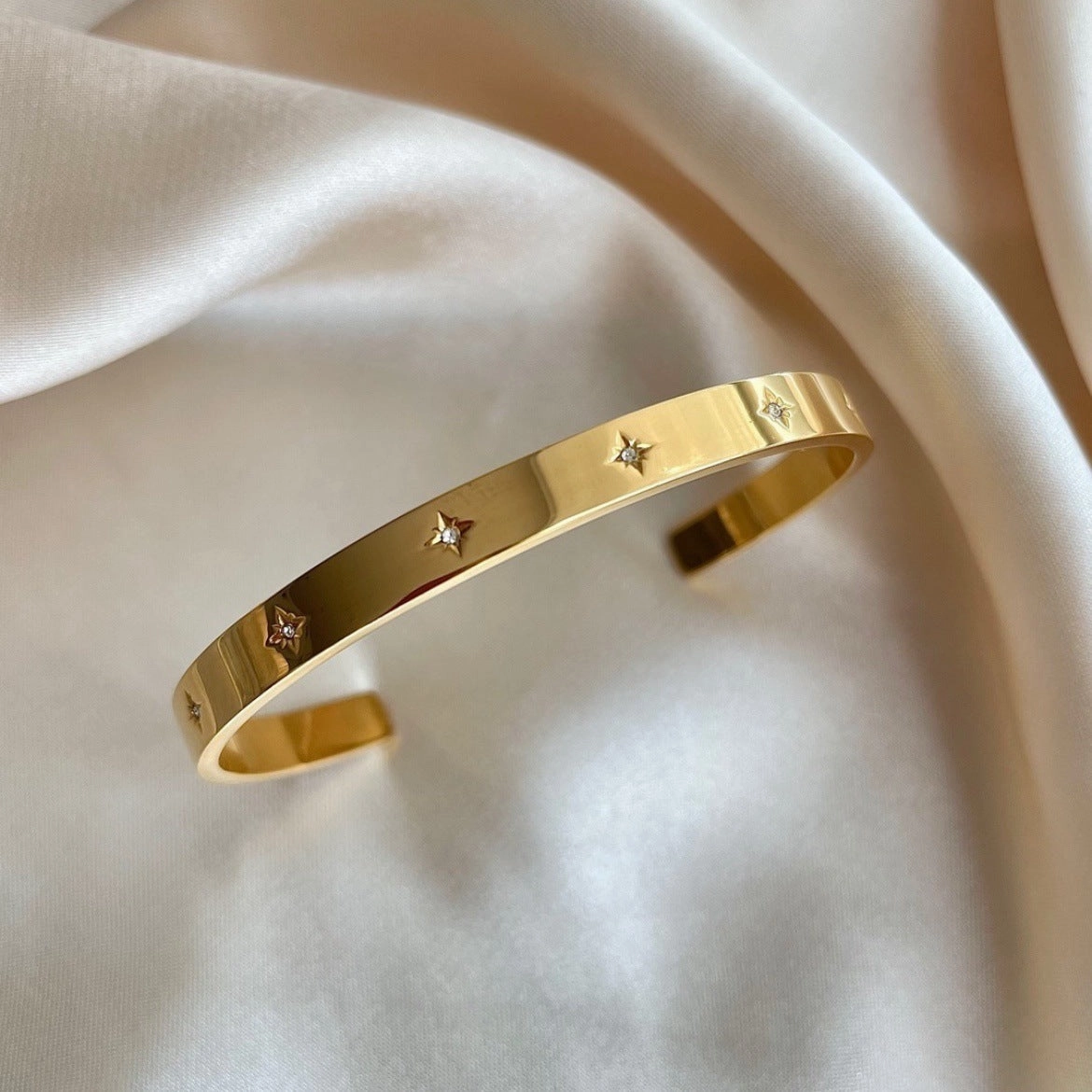 Wholesale 18k Electroplated Titanium Steel Micropaved Zircon Stacking Bracelet