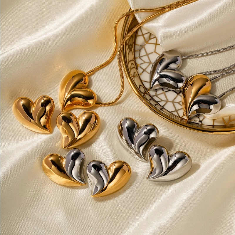 Wholesale 18K Gold Exaggerated Large Heart Shaped Stainless Steel Necklace