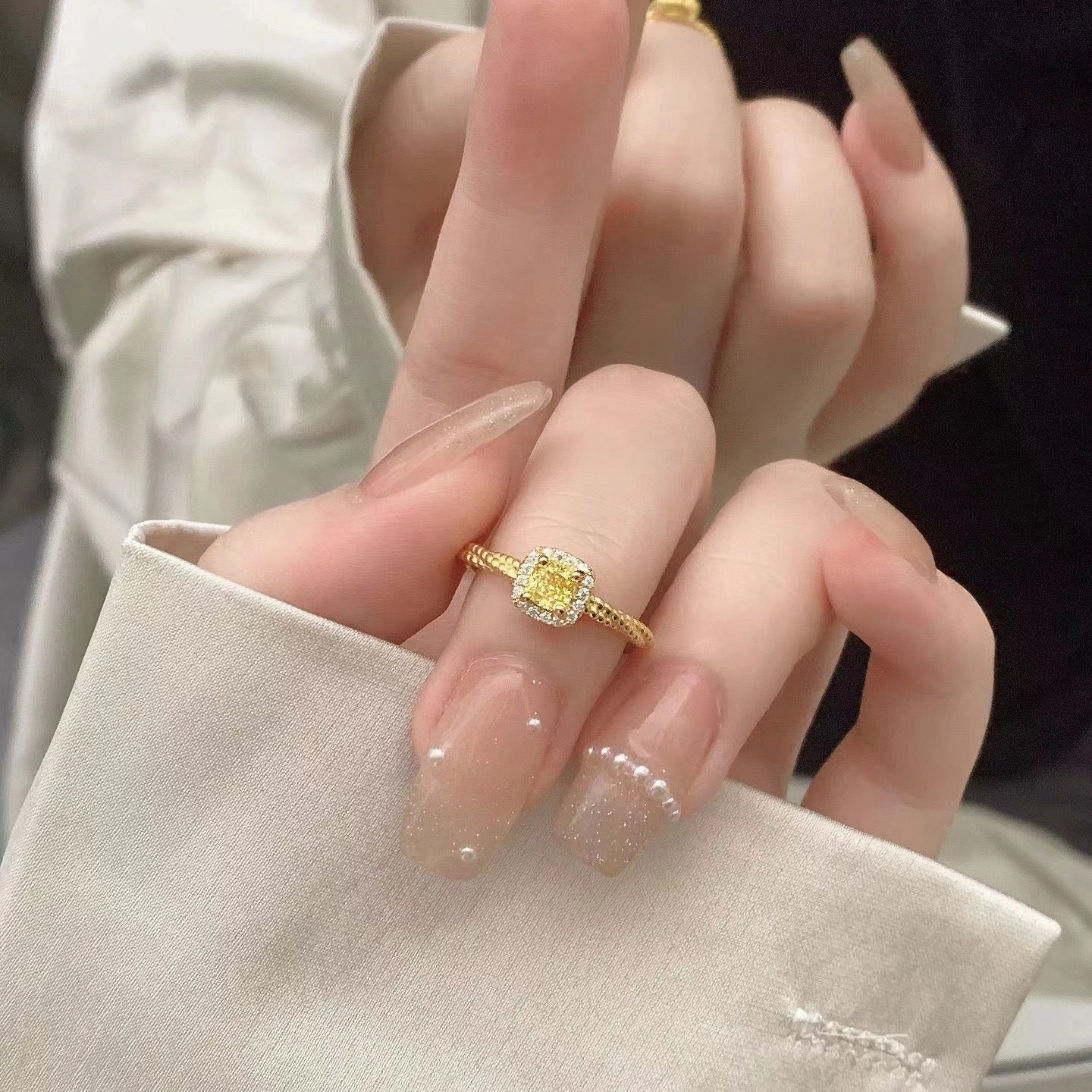 Wholesale 18k Gold Plated Yellow Diamond Small Sugar Cube Colored Treasure Ring