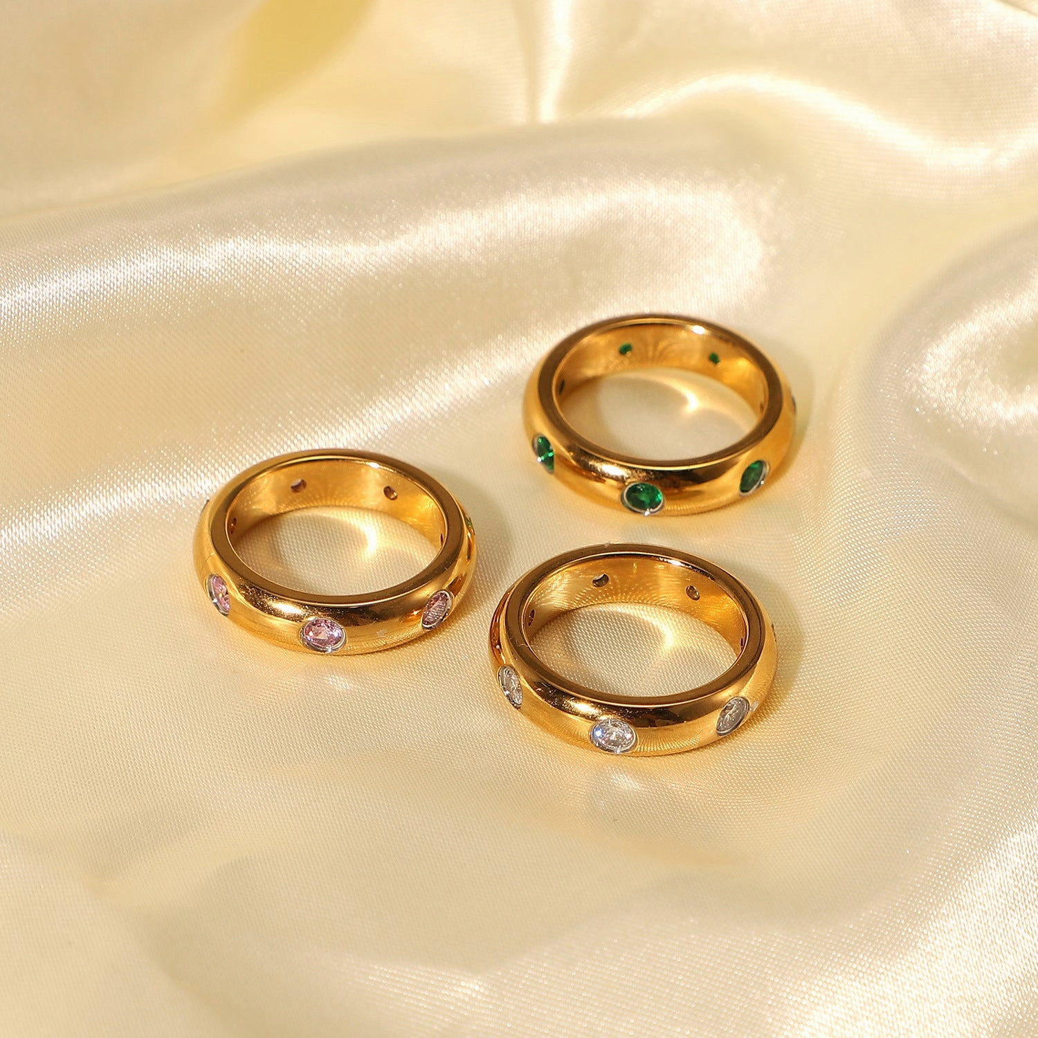 Wholesale 18K Gold Stainless Steel Retro Micro Set Green/pink/white Zircon Ring