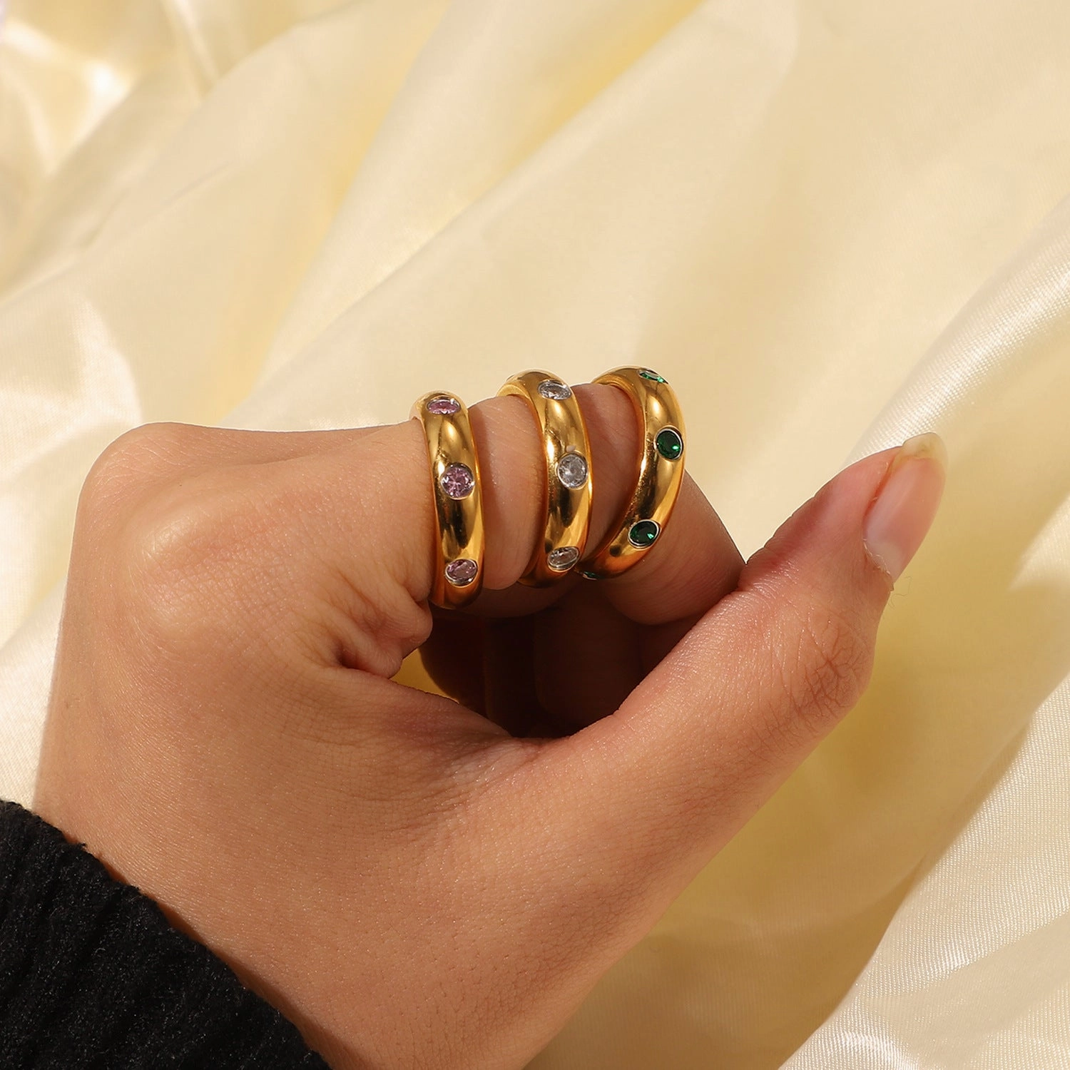 Wholesale 18K Gold Stainless Steel Retro Micro Set Green/pink/white Zircon Ring