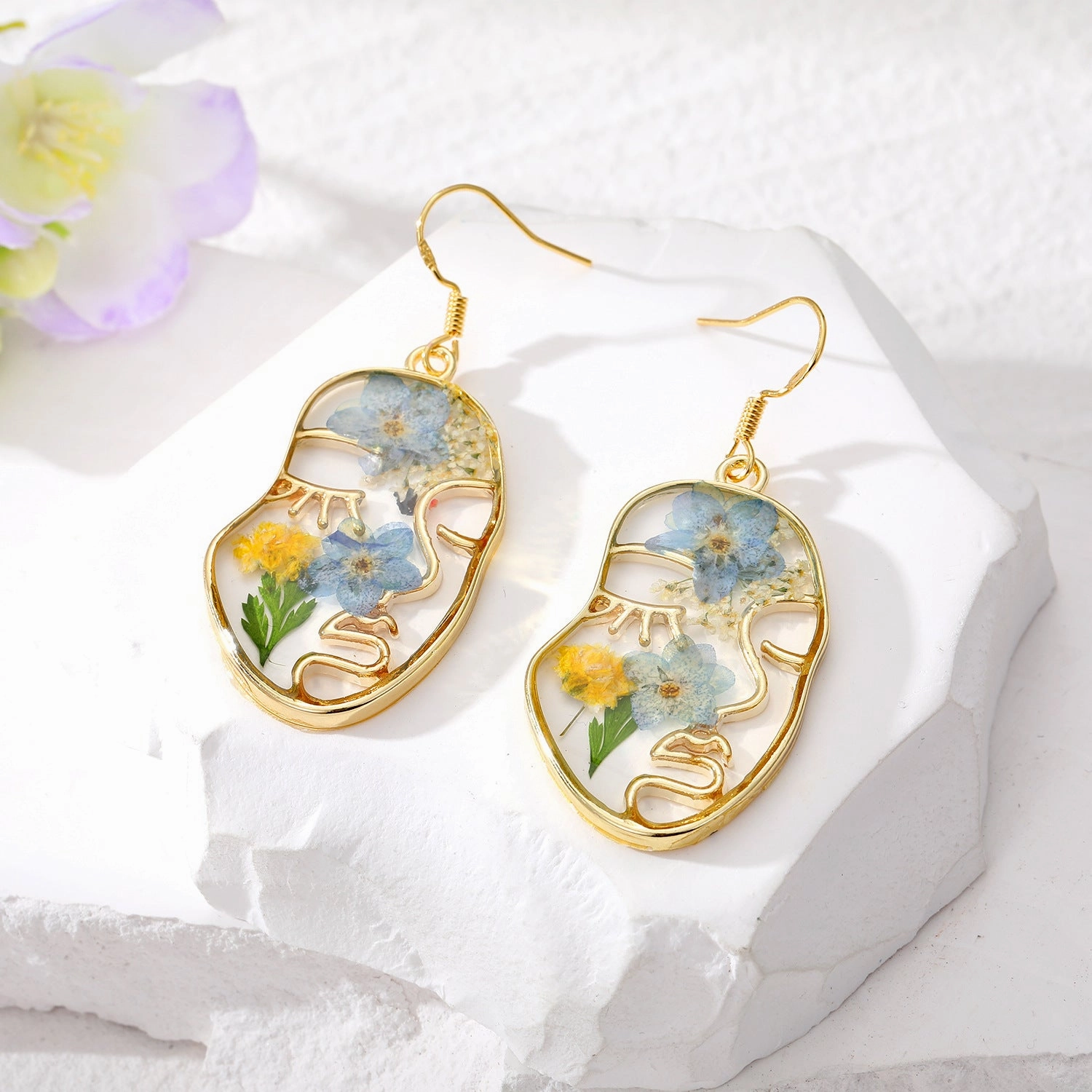 Wholesale 5PCS Creative Facial Natural Dry Flower Earrings