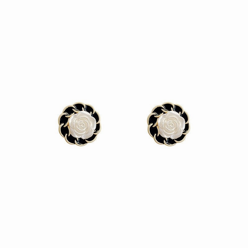 Wholesale 925 silver needle pearl vintage earrings