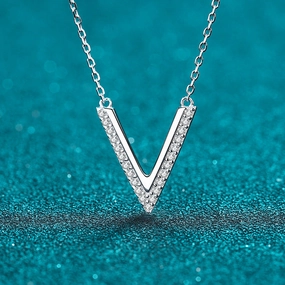 Wholesale 925 Silver V-shaped Moissanite Micro-set Necklace
