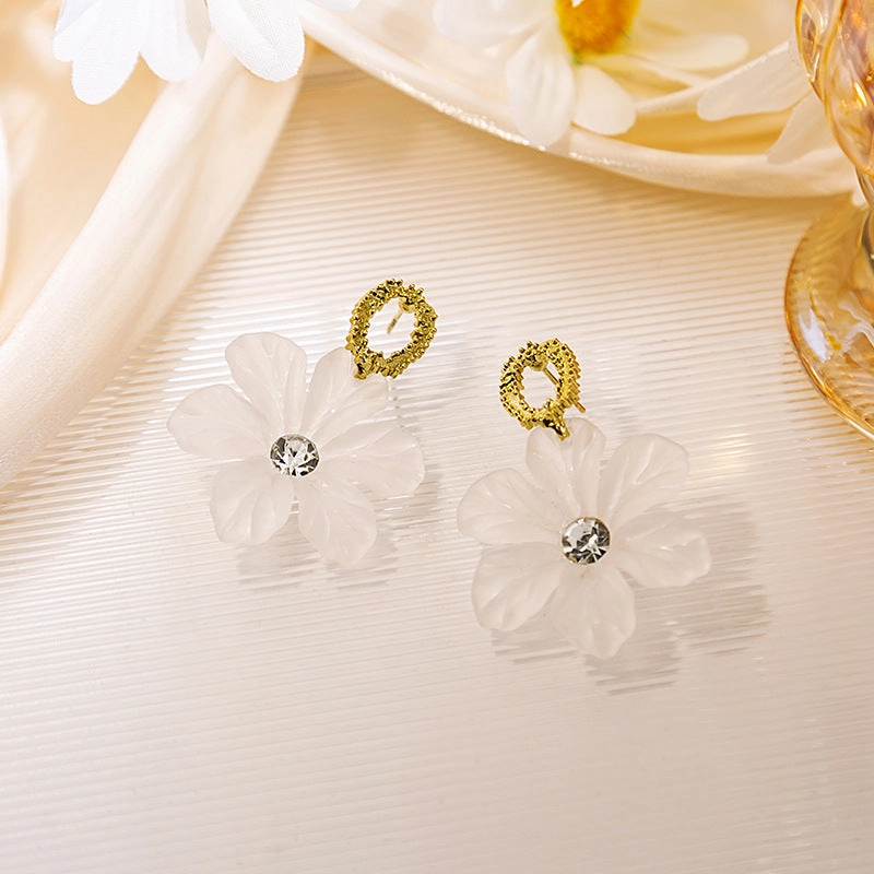 Wholesale Acrylic Flowers Transparent Petals Earrings