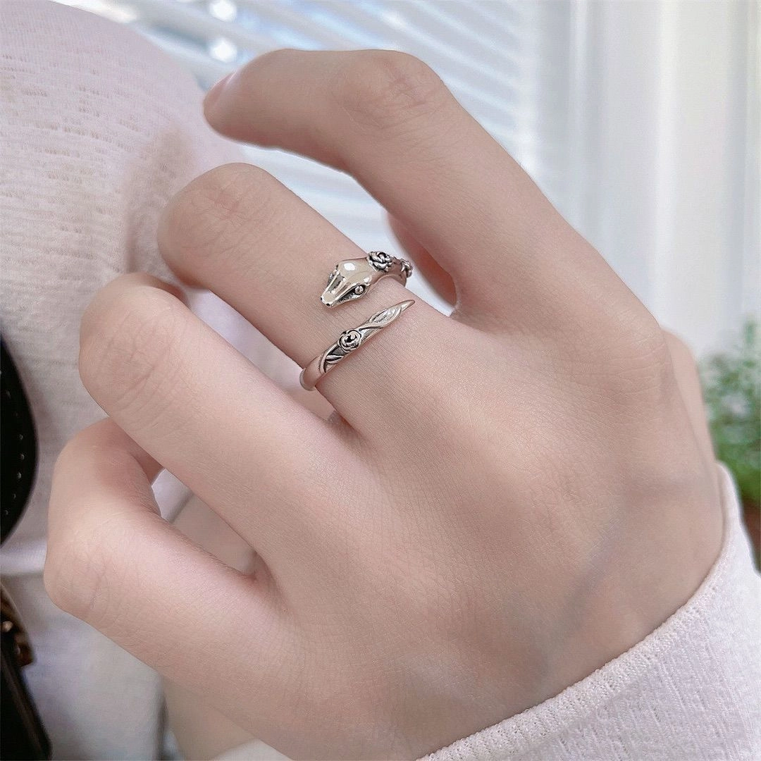 Wholesale Adjustable Snake Shaped Metal Rings