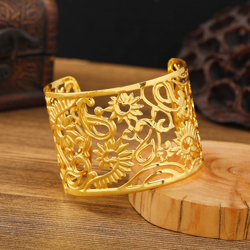Wholesale Alien Dunhuang Gold Wide Bracelet Female Ethnic Style Bohemian Arm Dai Bracelet