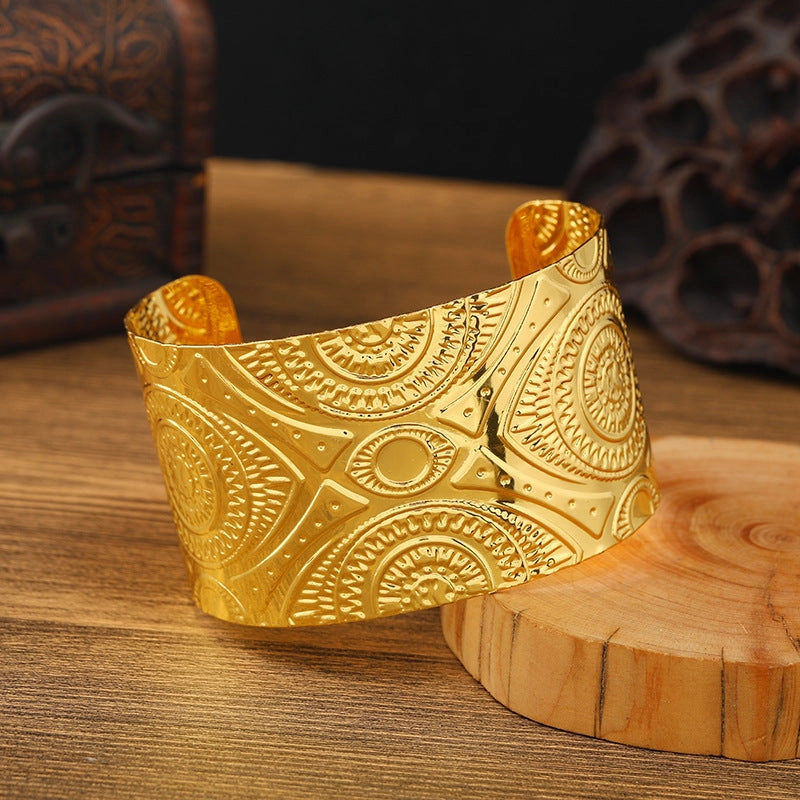 Wholesale Alien Dunhuang Gold Wide Bracelet Female Ethnic Style Bohemian Arm Dai Bracelet