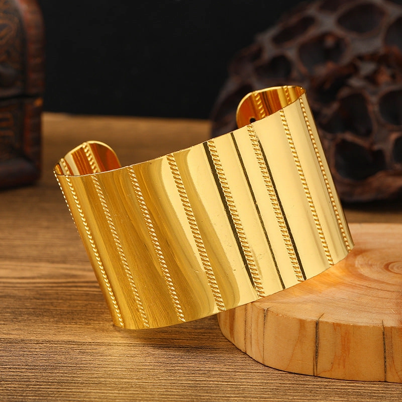 Wholesale Alien Dunhuang Gold Wide Bracelet Female Ethnic Style Bohemian Arm Dai Bracelet