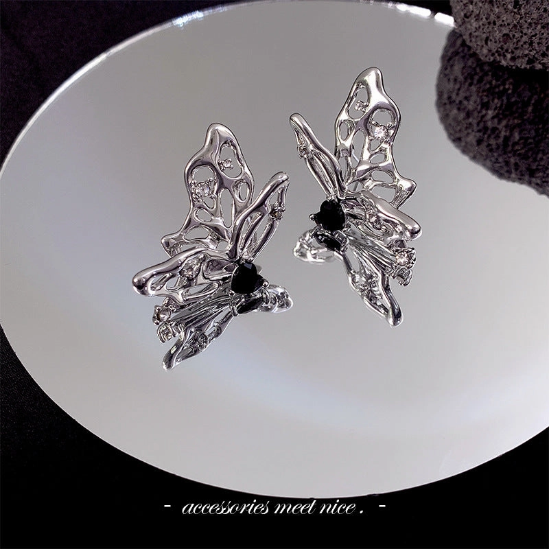 Wholesale Alloy Black Temperament Tassel Earrings
