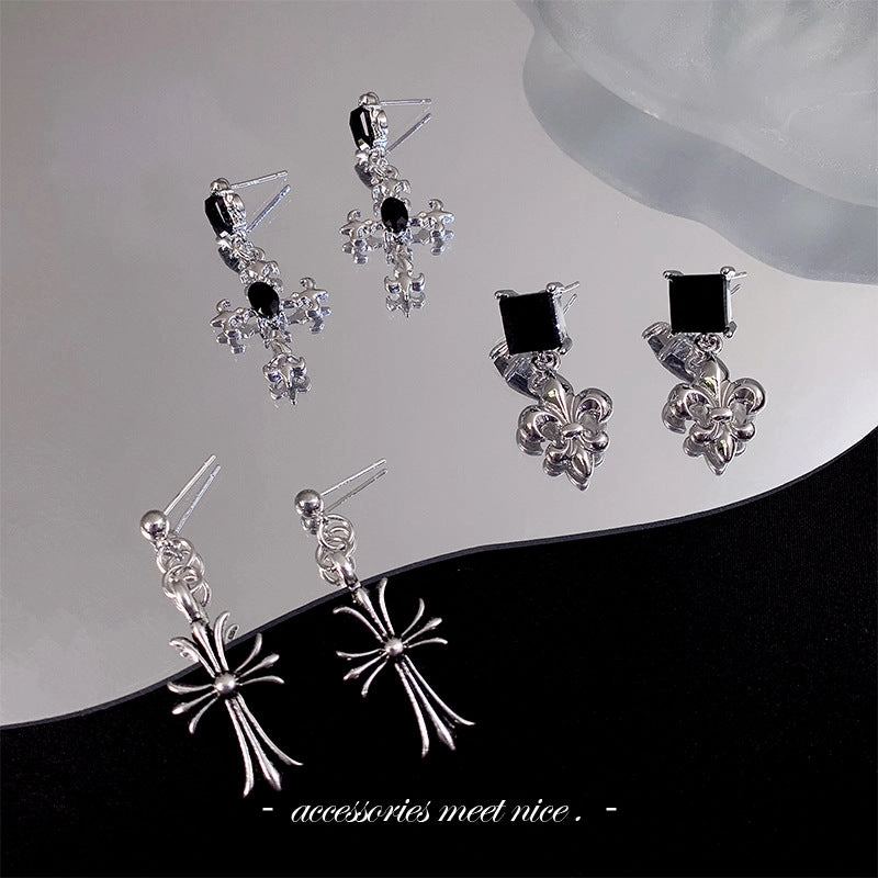 Wholesale Alloy Black Temperament Tassel Earrings