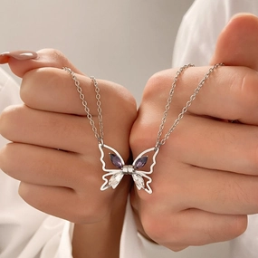 Wholesale alloy butterfly magnetic necklace clavicle chain