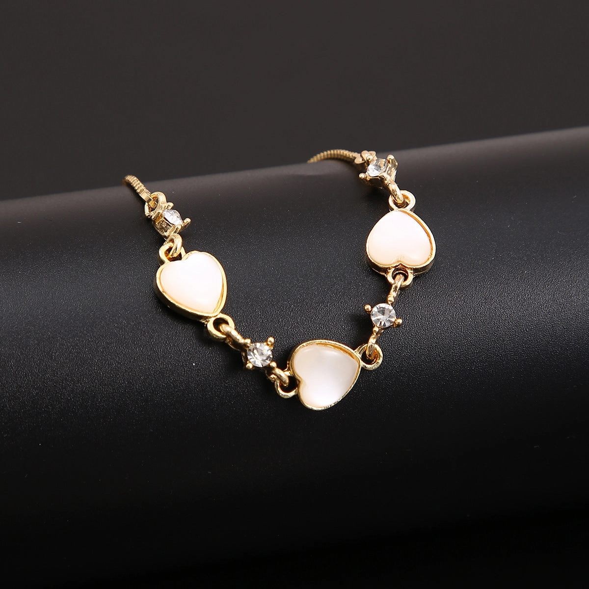 Wholesale Alloy Cat Eye Stone Heart Bracelet