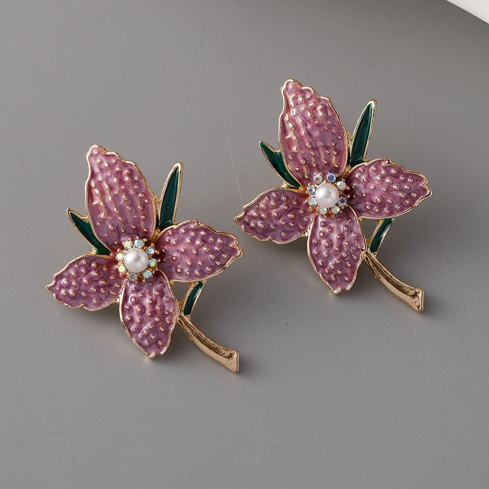 Wholesale Alloy Diamond Studded Flower Earrings
