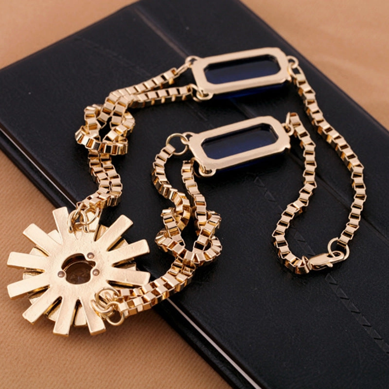 Wholesale Alloy Flower Pendant Necklace
