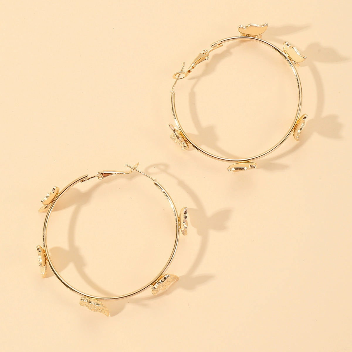 Wholesale Alloy Frosted Butterfly Large Earrings