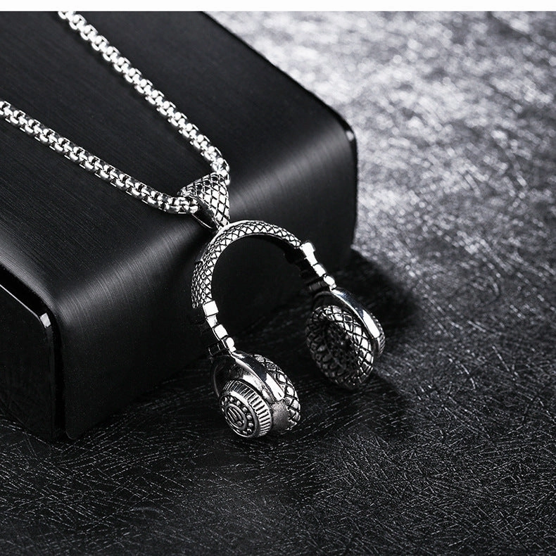Wholesale Alloy Headphone Pendant Titanium Steel Necklaces