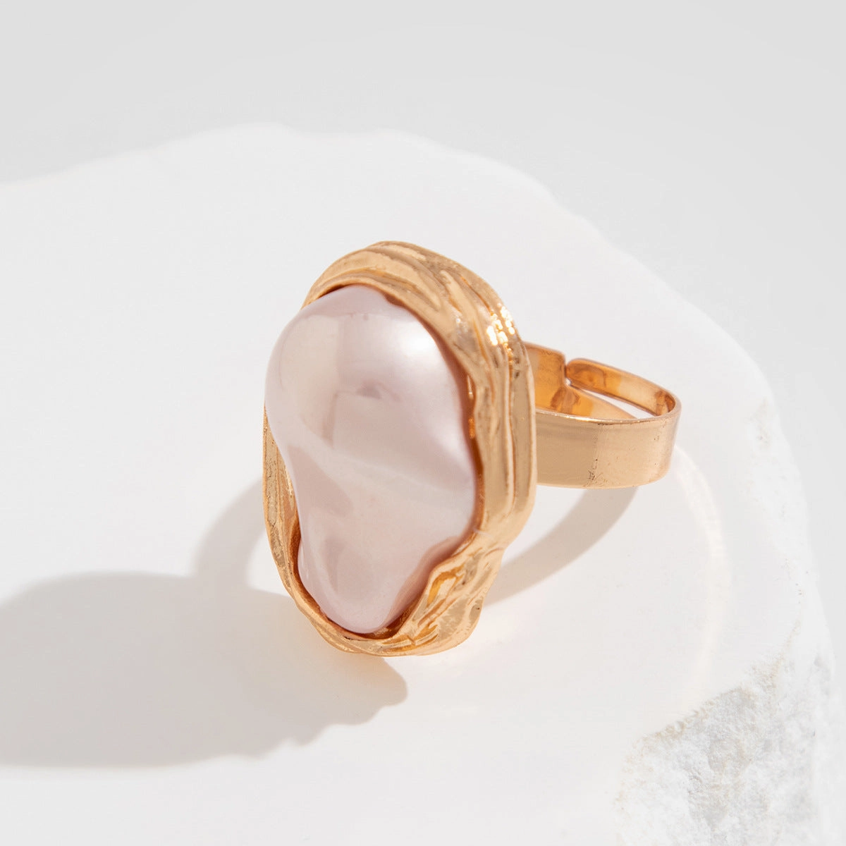 Wholesale Alloy irregular baroque inlaid shaped pearl ring vintage