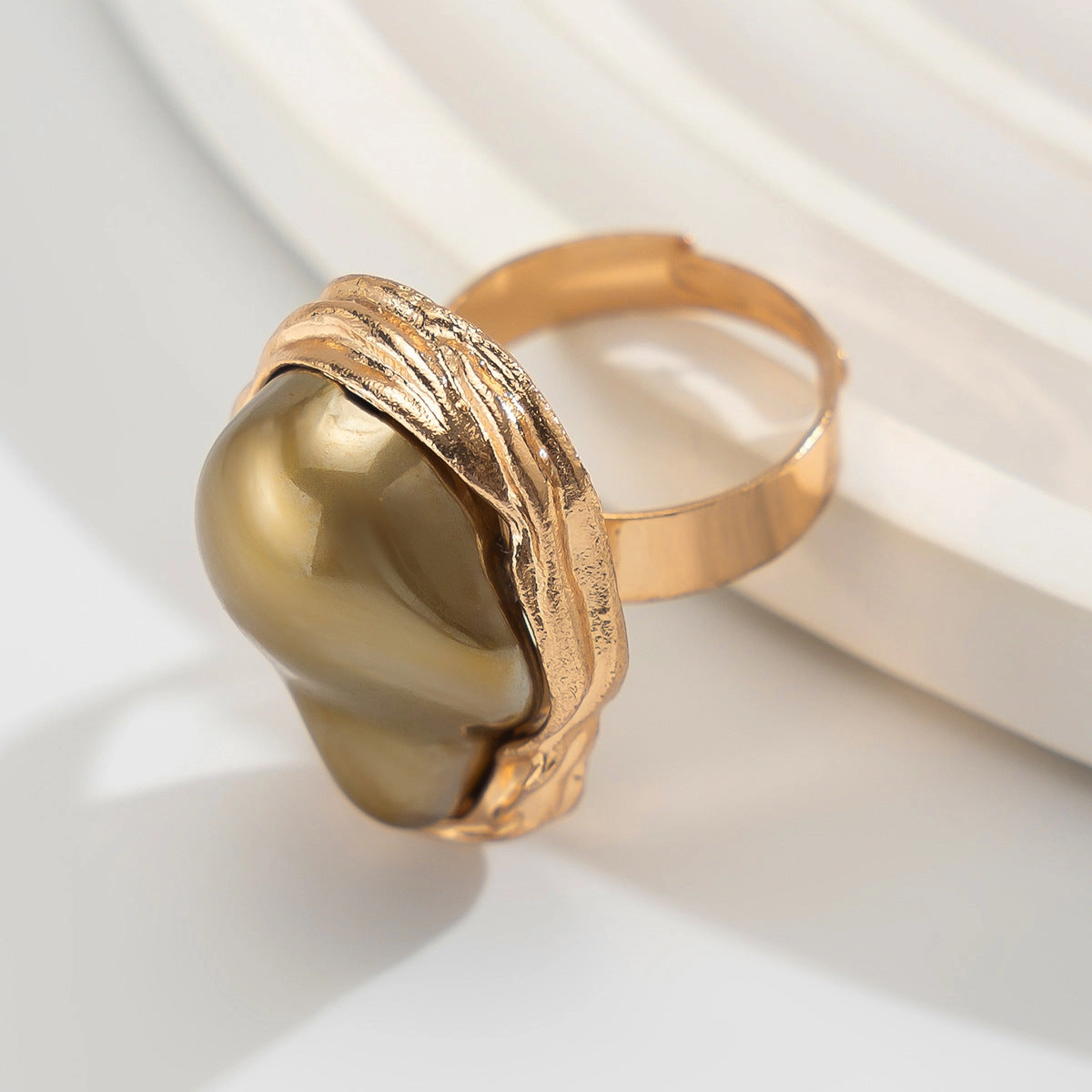 Wholesale Alloy irregular baroque inlaid shaped pearl ring vintage