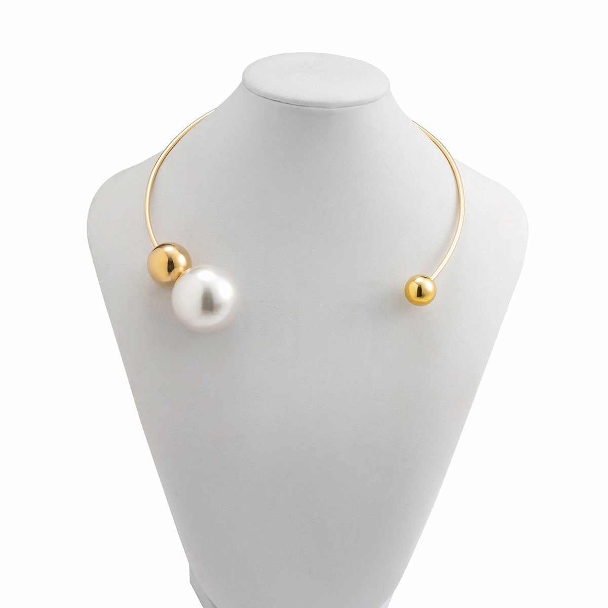 Wholesale Asymmetric Pearl Round Bead Plastic Necklaces