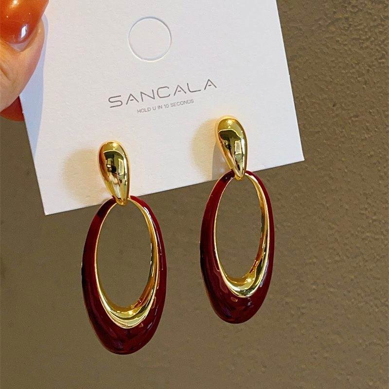Wholesale Autumn and Winter 18K Gilded Enamel Drop Glaze Oval Metal Earrings