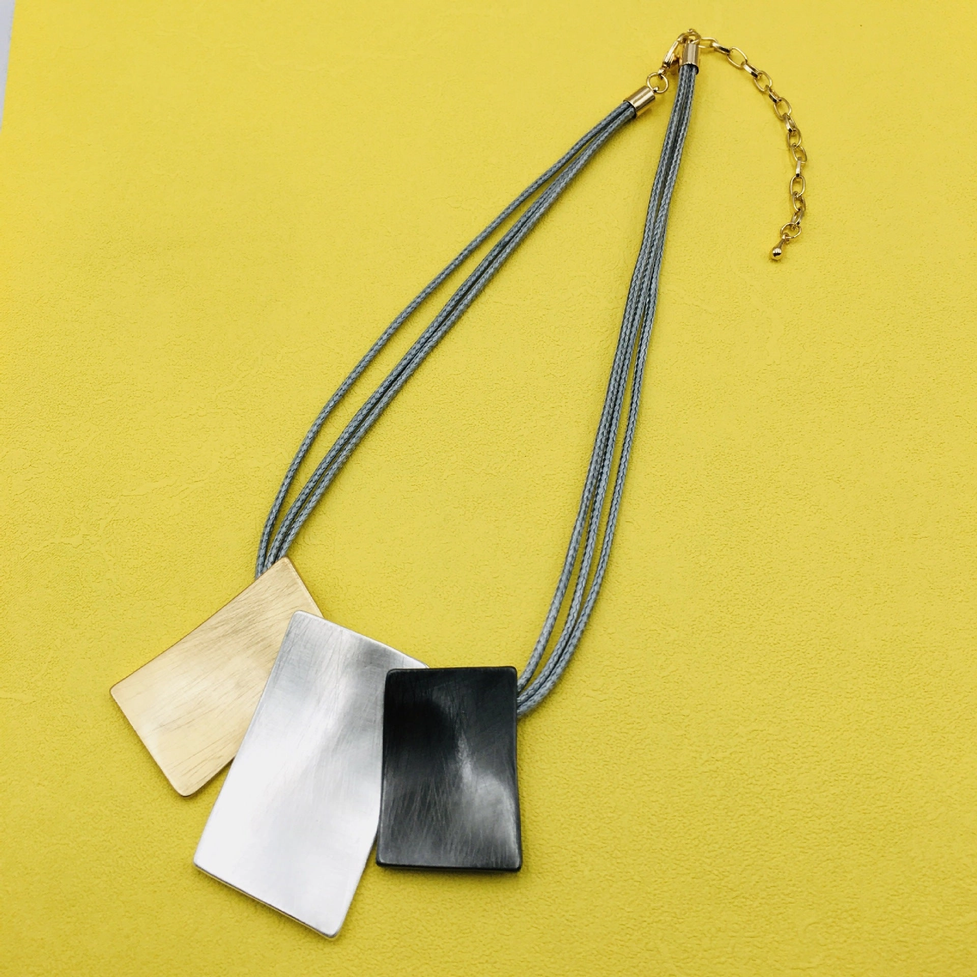 Wholesale Autumn and Winter Alloy Exaggerated Necklaces