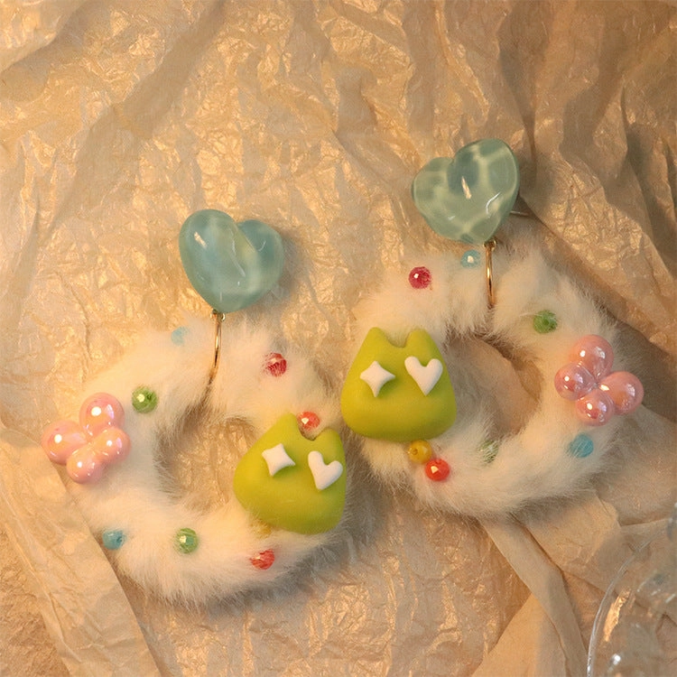 Wholesale Autumn and Winter Plush Love Ear Clip Earrings