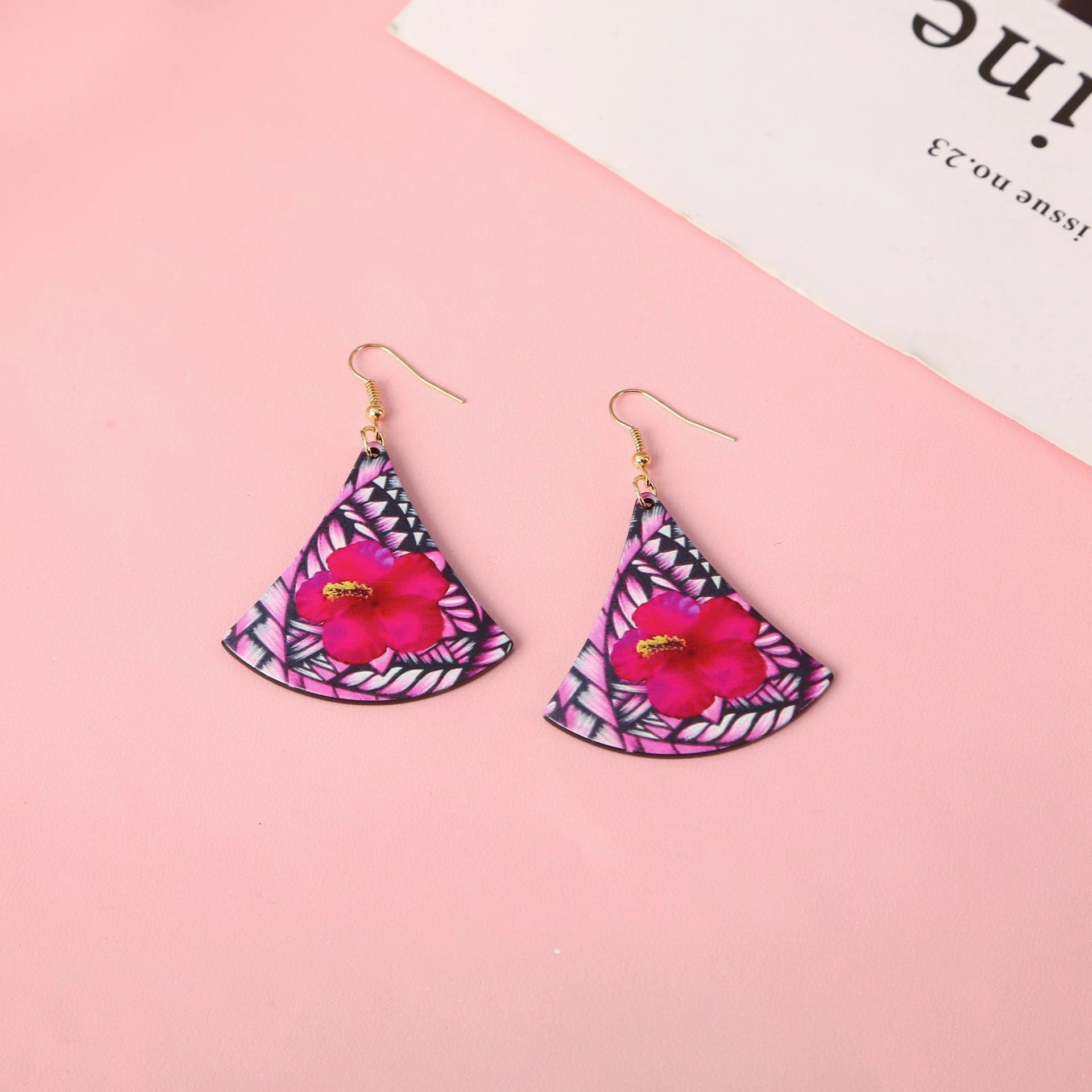 Wholesale Autumn/Winter Triangular Ginkgo Leaf Scalloped Acrylic Earrings