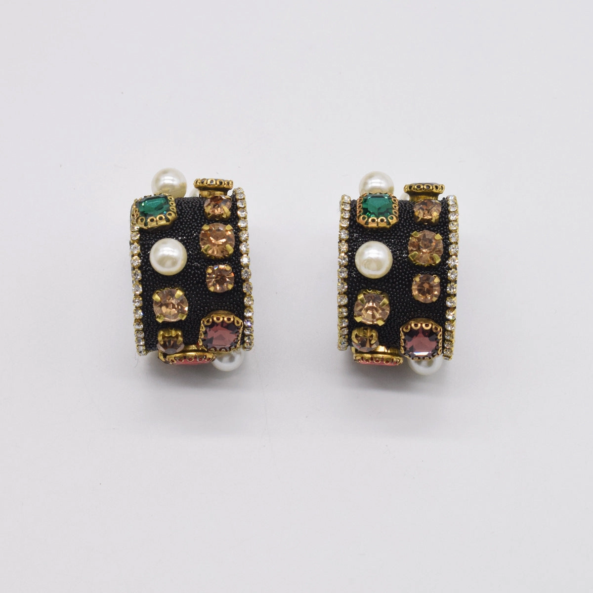 Wholesale Baroque Colored Diamond Inlaid Retro Exaggerated C Ring Pearl Earrings