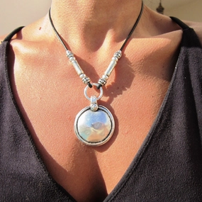 Wholesale Beaded Disc Silver Alloy Pendant Leather Rope Necklace