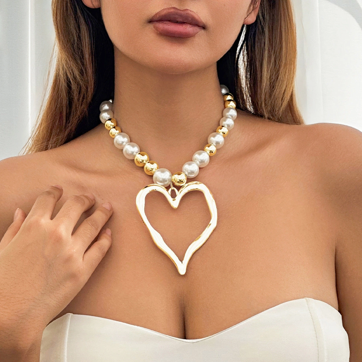 Wholesale Beaded Imitation Pearl Vintage Big Heart Turquoise Alloy Necklace