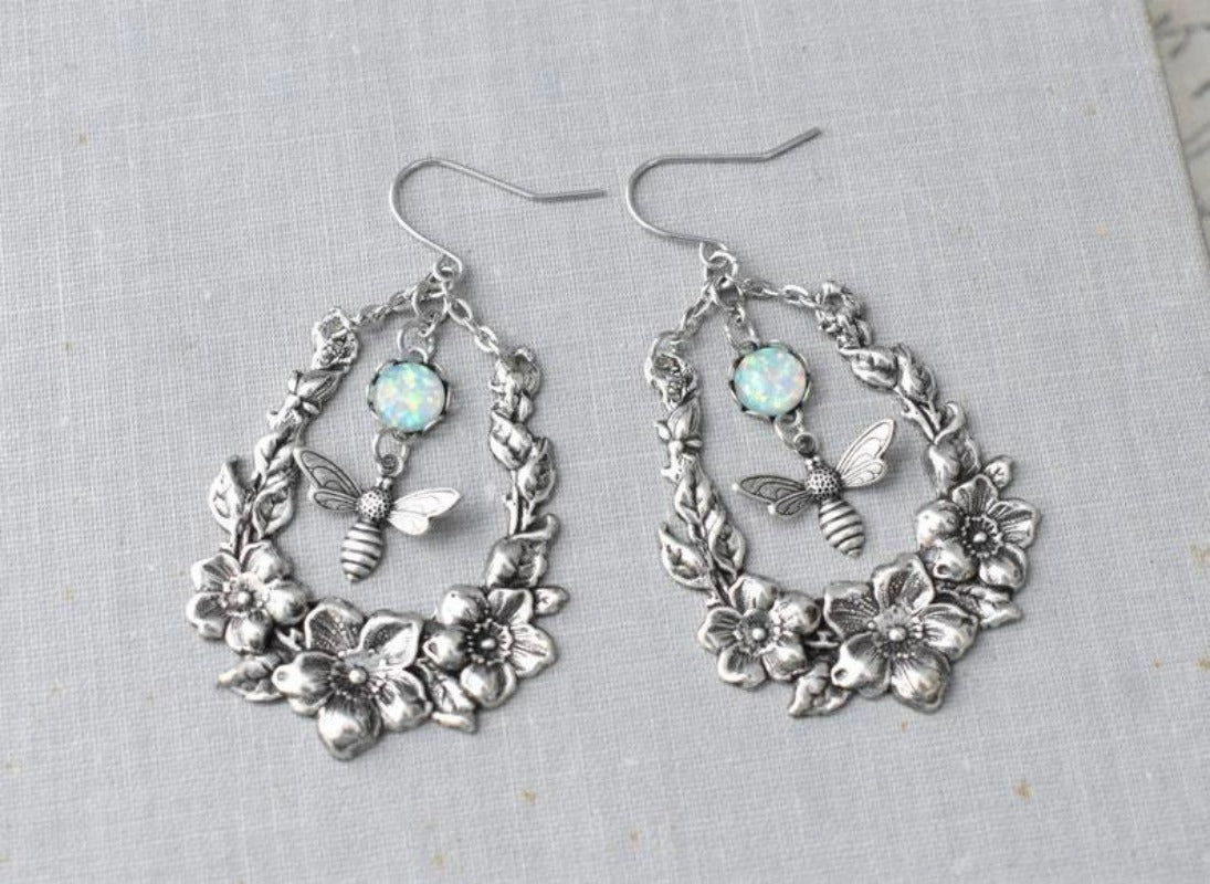 Wholesale Bee Flower Moonshine Gemstone Pendant Earrings