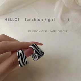 Wholesale Black and White Striped Zebra Pattern Acrylic Earrings