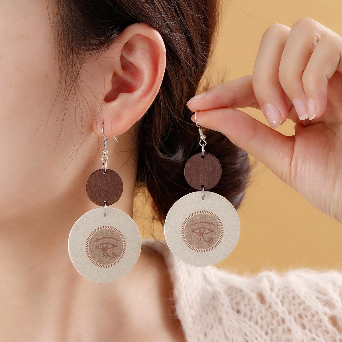 Wholesale Blue Eyes Round Wood Block Leather Earrings