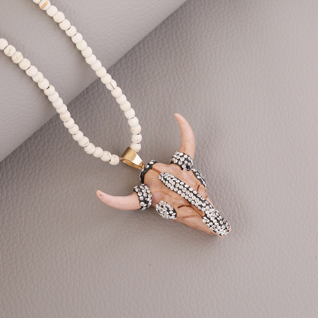 Wholesale Bohemian Bullhead Resin Necklaces