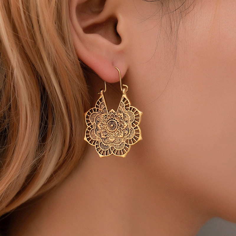 Wholesale Bohemian Metal Hollow Flower Earrings