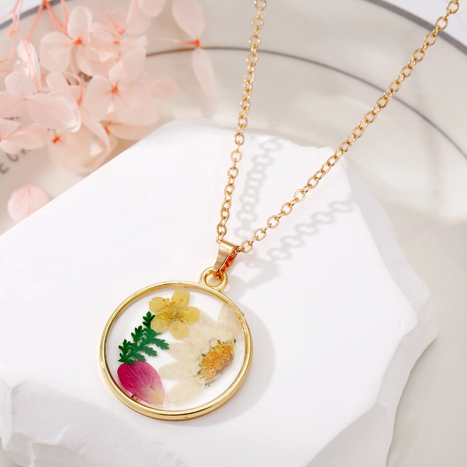 Wholesale Bohemian Natural Dried Flower Geometric Polygon Butterfly Necklace