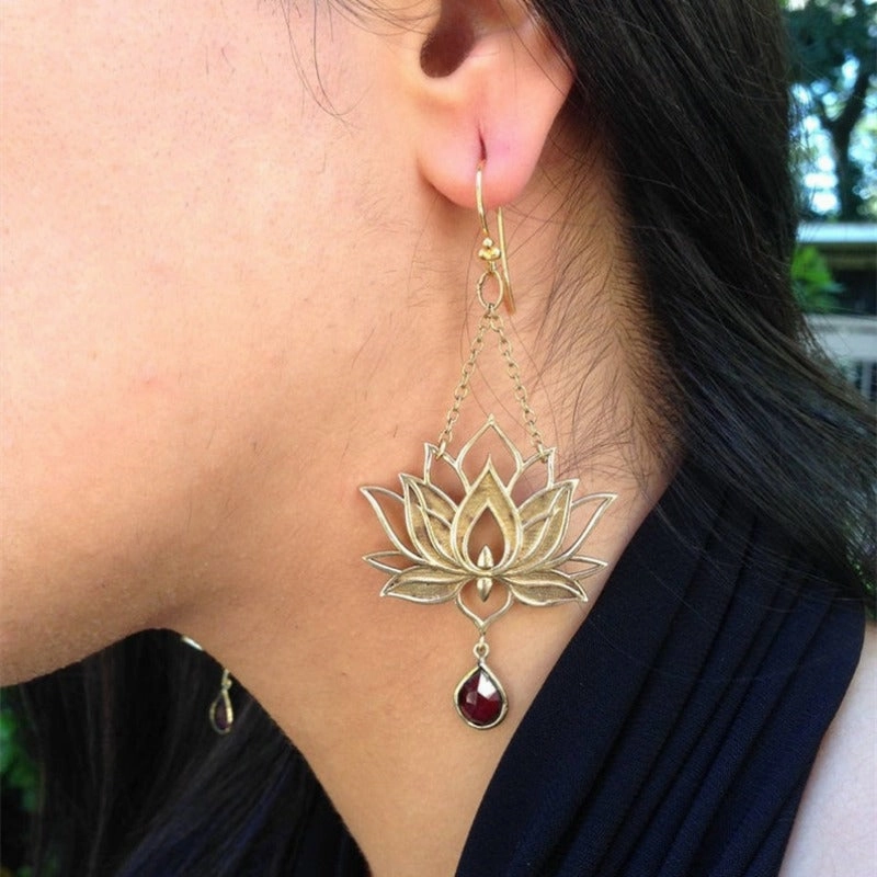 Wholesale Bohemian Style Gold Lotus Shape Set Gemstone Pendant Vintage Earrings