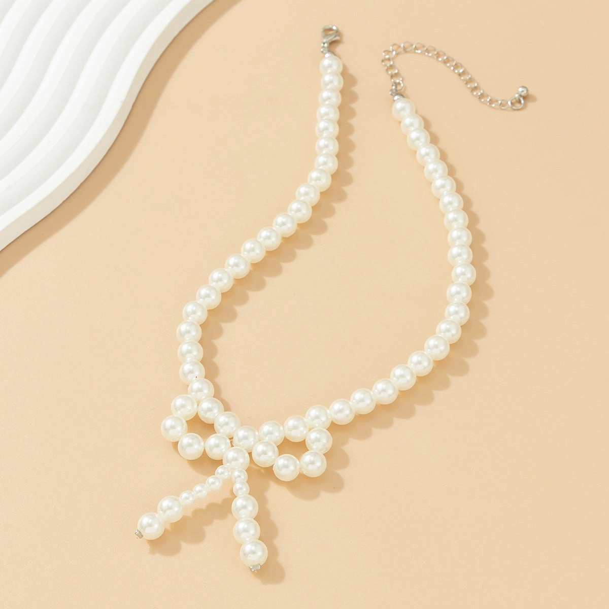 Wholesale bow choker versatile neck chain beads imitation pearl necklace