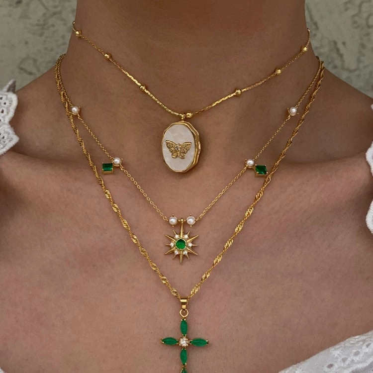 Wholesale Butterfly Shell Photo Album Photo Frame Necklace Retro Retractable Necklace Plated with Real Gold Color