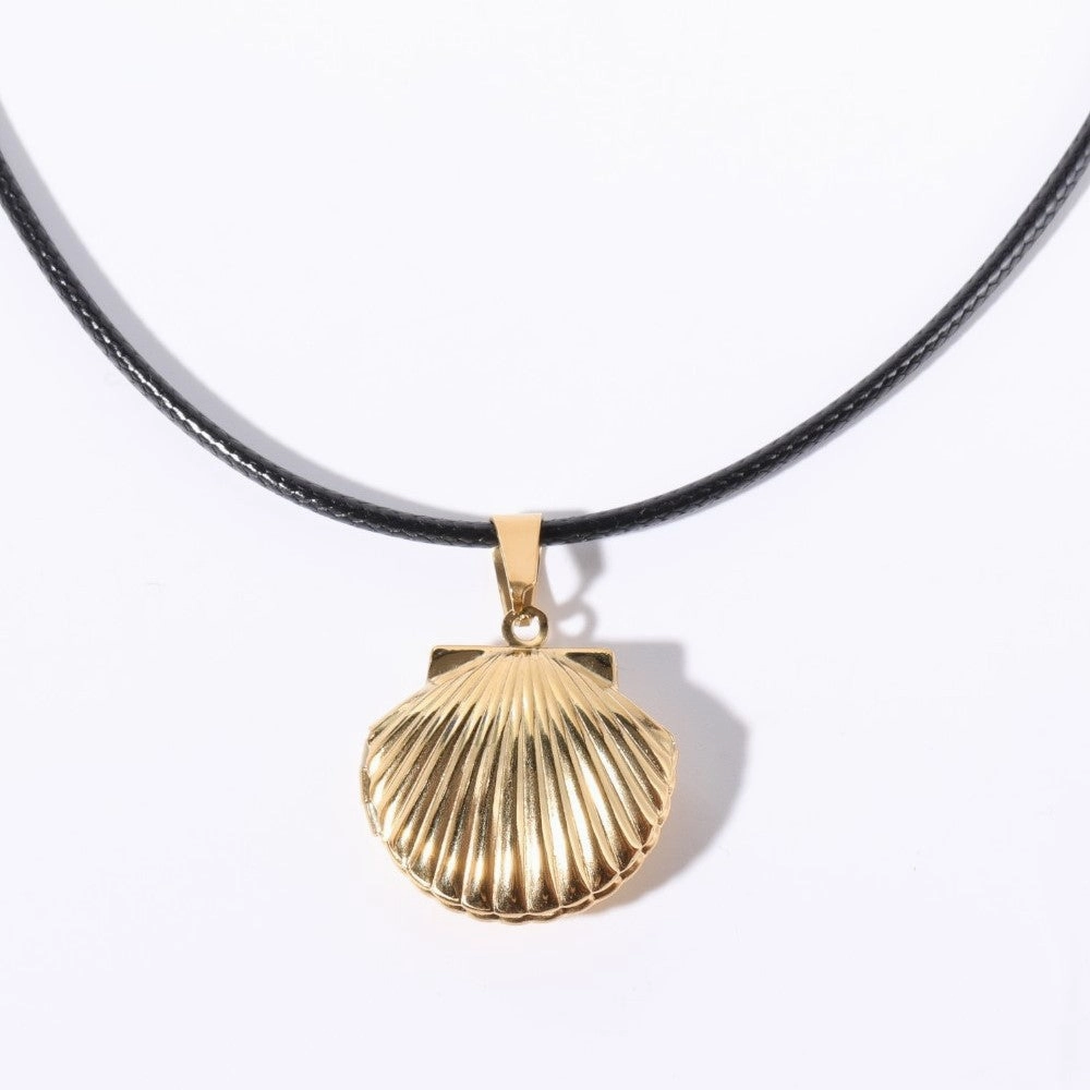 Wholesale Butterfly Shell Photo Album Photo Frame Necklace Retro Retractable Necklace Plated with Real Gold Color