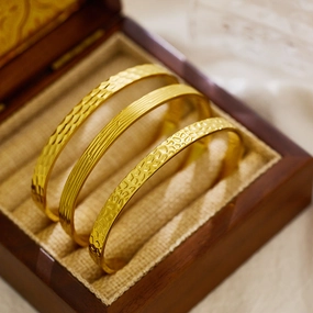 Wholesale C-shaped Non-fading Heavy Hammered Gold Irregular Titanium Steel Bracelet
