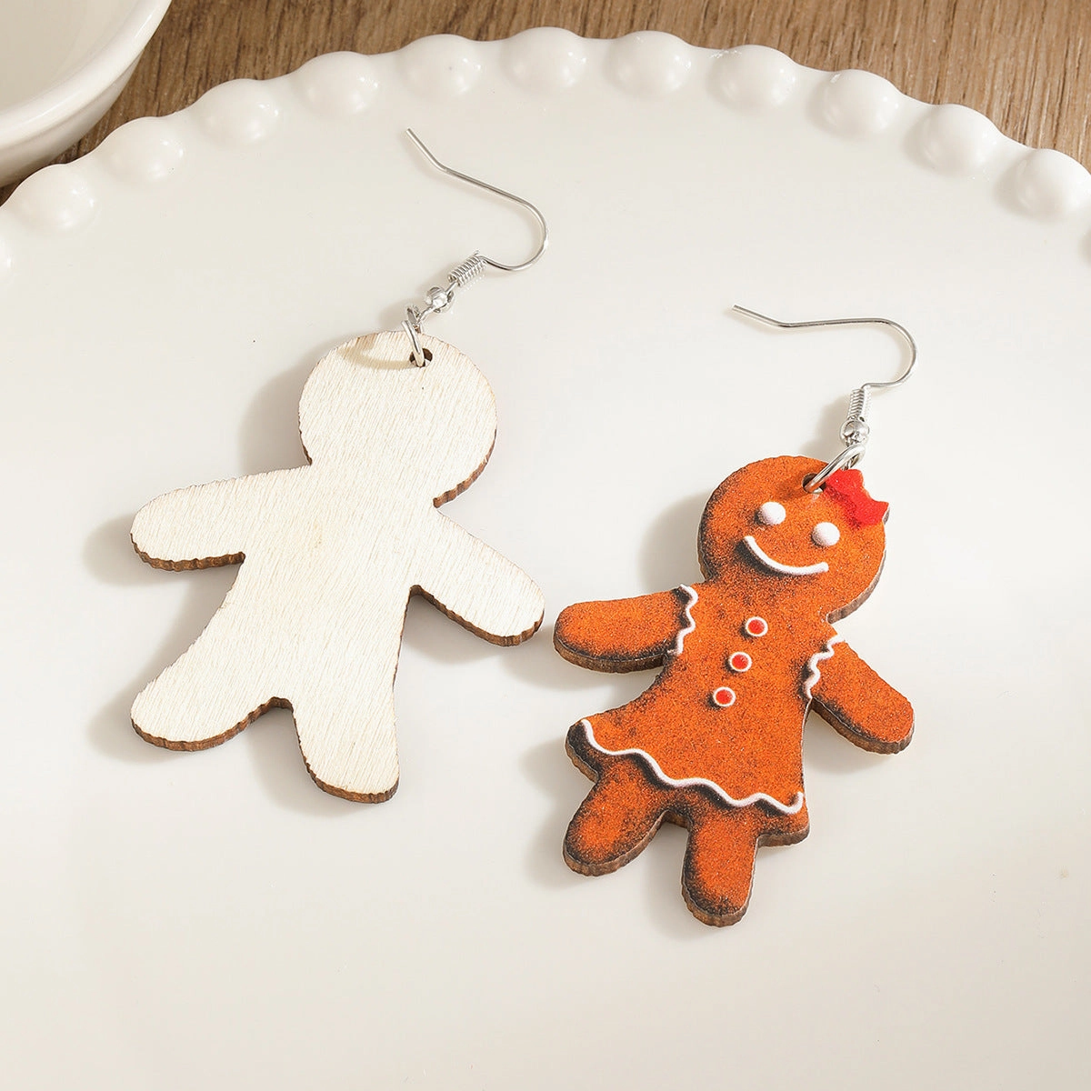 Wholesale Cartoon Christmas Gingerbread Man Wooden Earrings