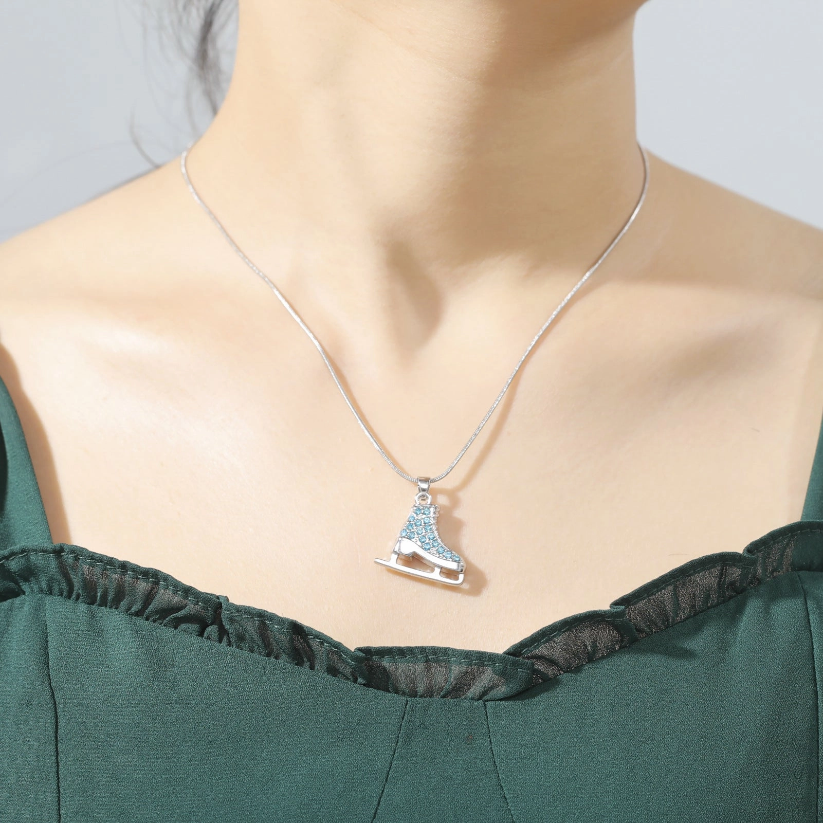 Wholesale Cartoon Skates Full Diamond Candy Color Alloy Necklace
