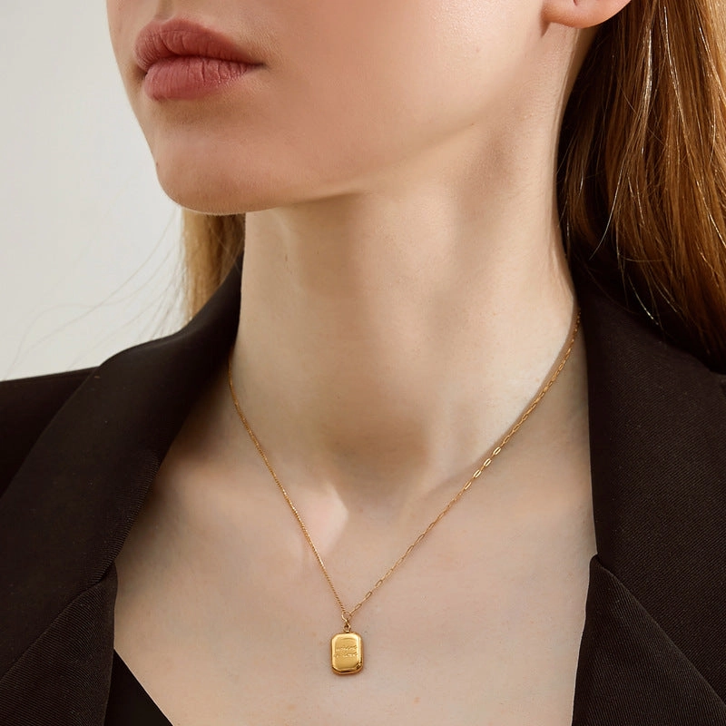 Wholesale Chocolate Sugar Cube Gold Plated Titanium Steel Necklace Clavicle Chain