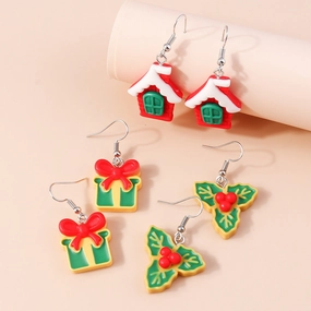 Wholesale Christmas Cartoon Cream Gum Resin Cottage Clover Plastic Earrings