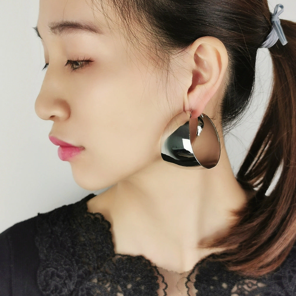 Wholesale Circle Exaggerated Alloy Earrings