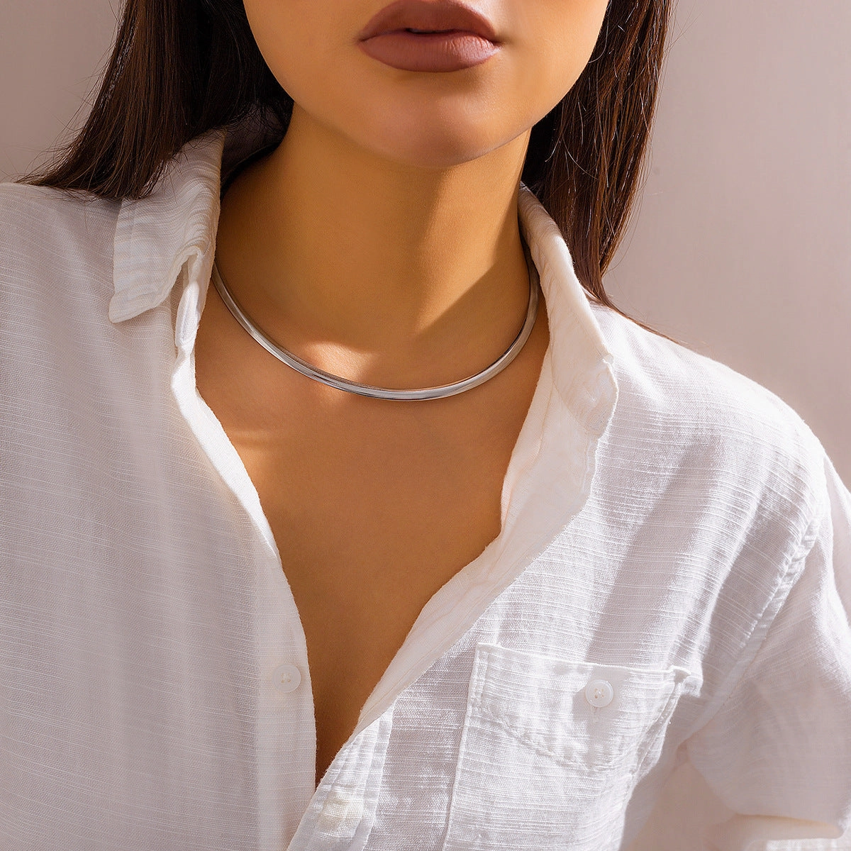 Wholesale Circular Collarbone Metal Choker Necklaces