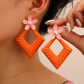 Wholesale Color Spray Paint Flower Pearl Rhombus Metal Earrings